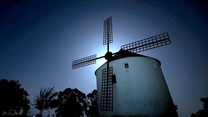 Podría ser el molino de Don Quijote de la Mancha, pero es este pueblo de Huelva
